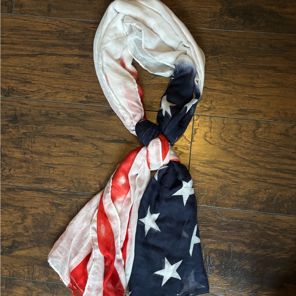 American Flag Scarf Charming Charlie 🇺🇸